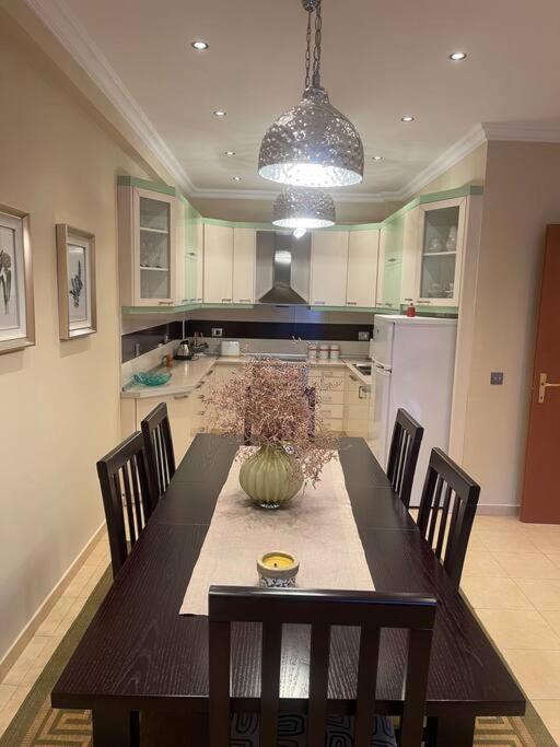 טיראנה Stylish Central Apartment מראה חיצוני תמונה