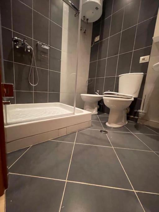 טיראנה Stylish Central Apartment מראה חיצוני תמונה